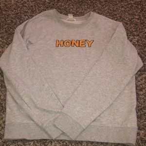 ‘honey’ gray crew neck